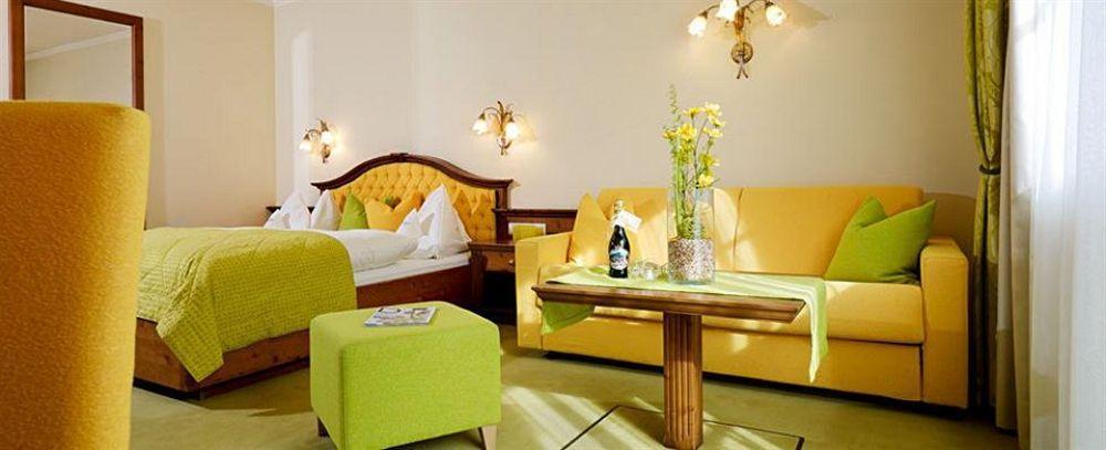 Amonti Wellnessresort Cadipietra Esterno foto
