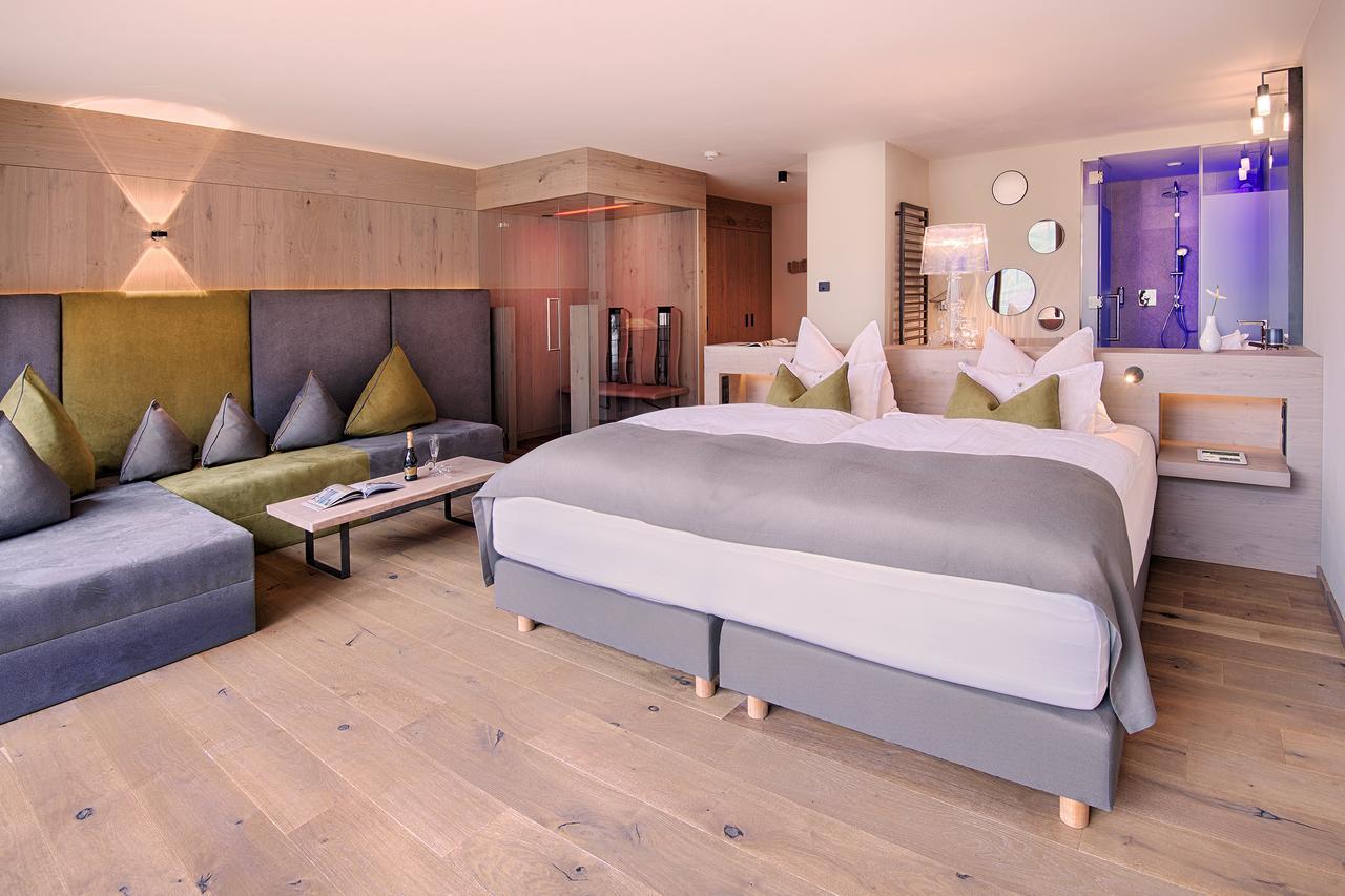 Amonti Wellnessresort Cadipietra Esterno foto