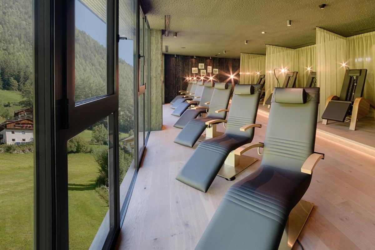 Amonti Wellnessresort Cadipietra Esterno foto