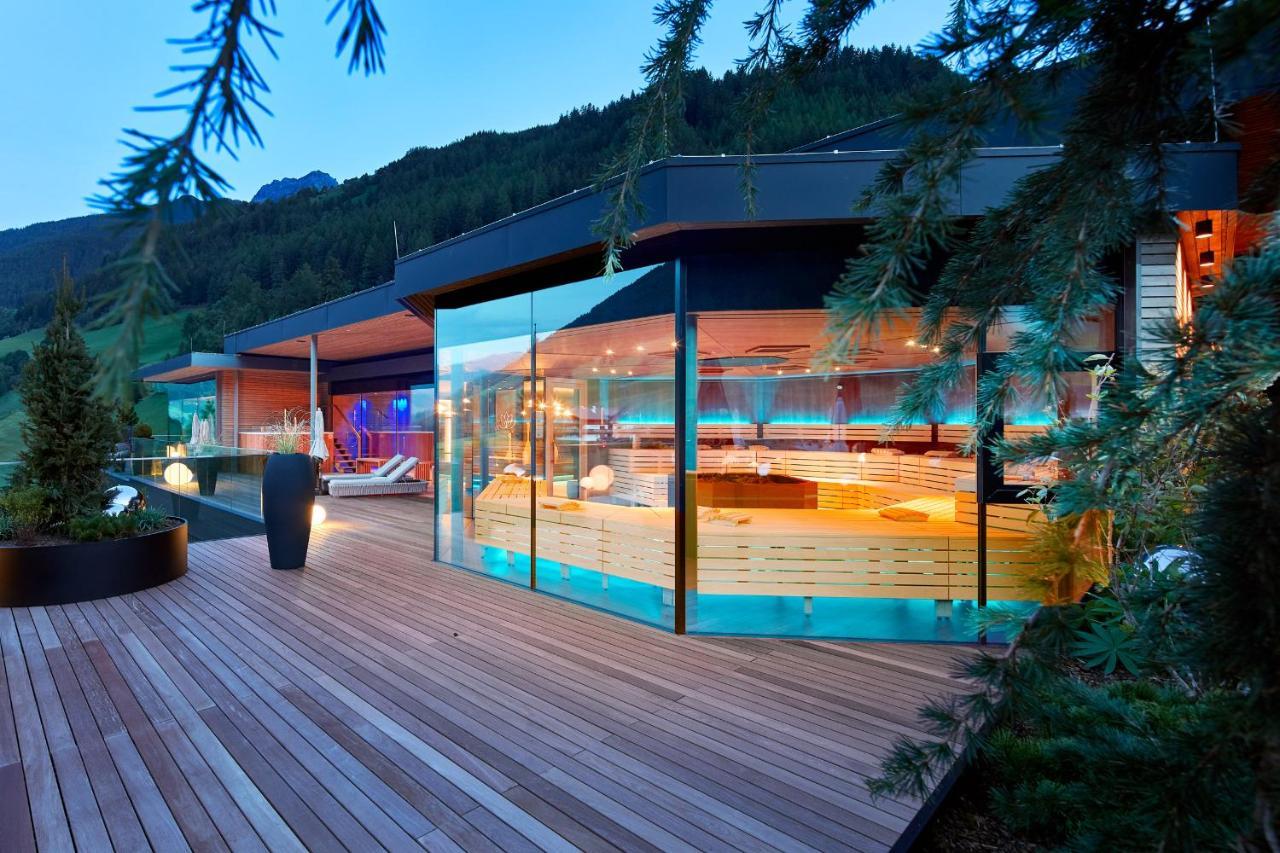Amonti Wellnessresort Cadipietra Esterno foto